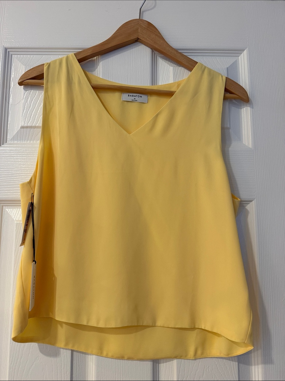 Babaton Soft Yellow V-Neck Sleeveless Camisole